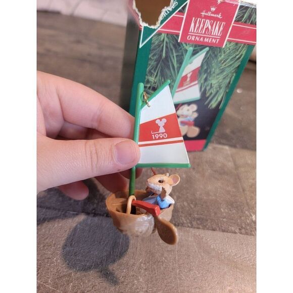 Hallmark 1990 Mouseboat ornament Xmas decor - Picture 2 of 4